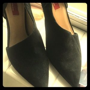 Sacks black suede pumps